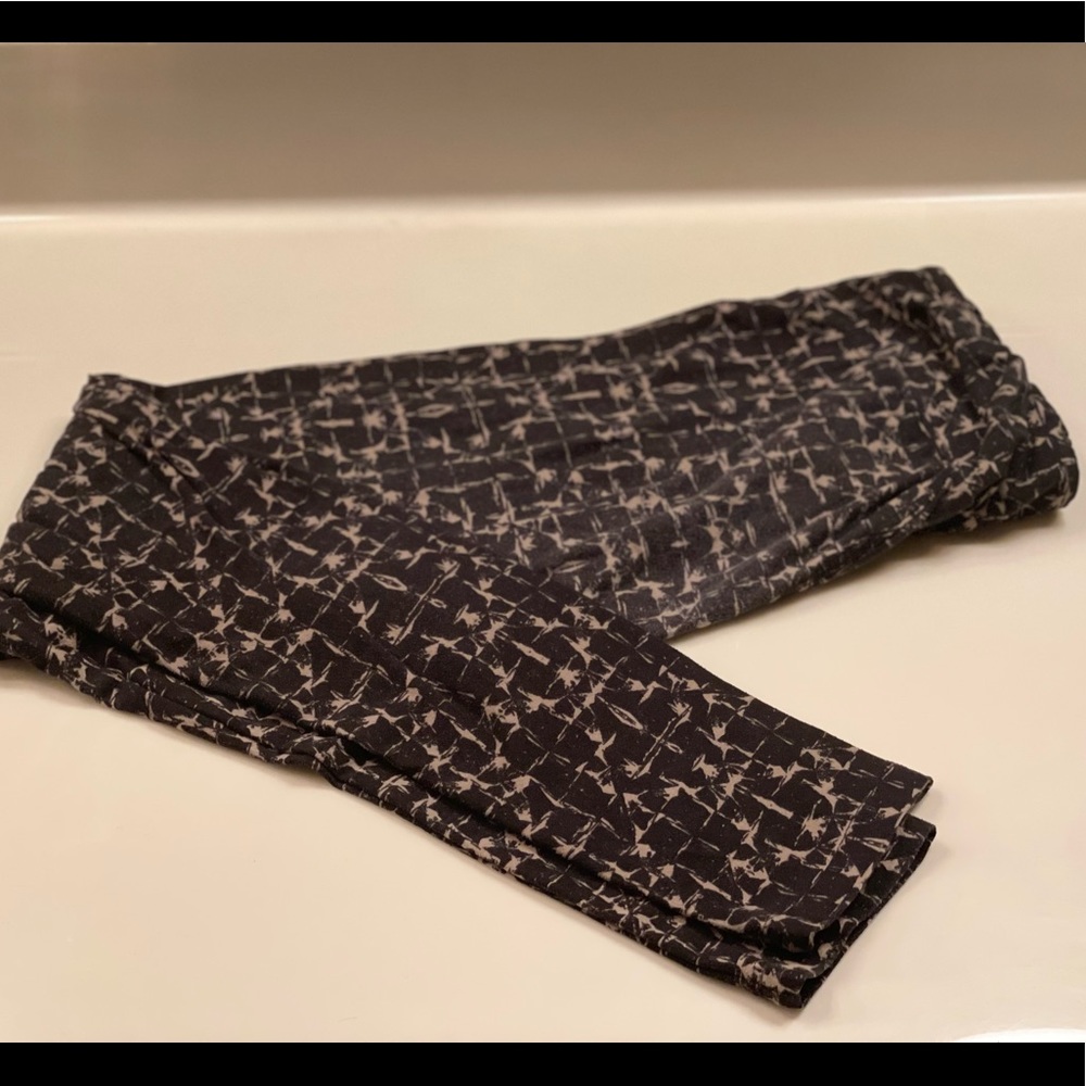 LulaRoe abstract leggings